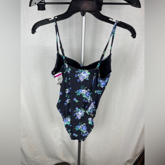 WeWoreWhat Underwire Black With Blue Flowers One-Piece Size Medium NWT - Picture 6 of 11